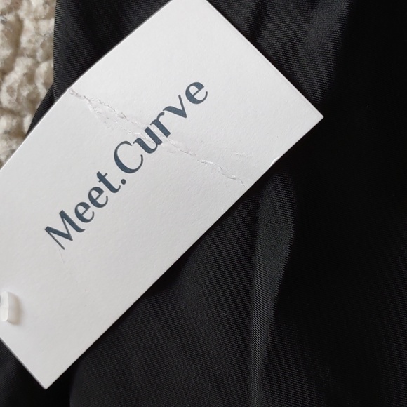 NWT Meet. Curve 4X Black Ruched One Piece Swimsuit - Picture 3 of 13